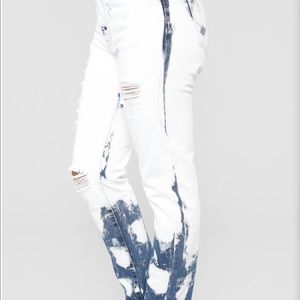 NWT Distressed Boyfriend Jeans